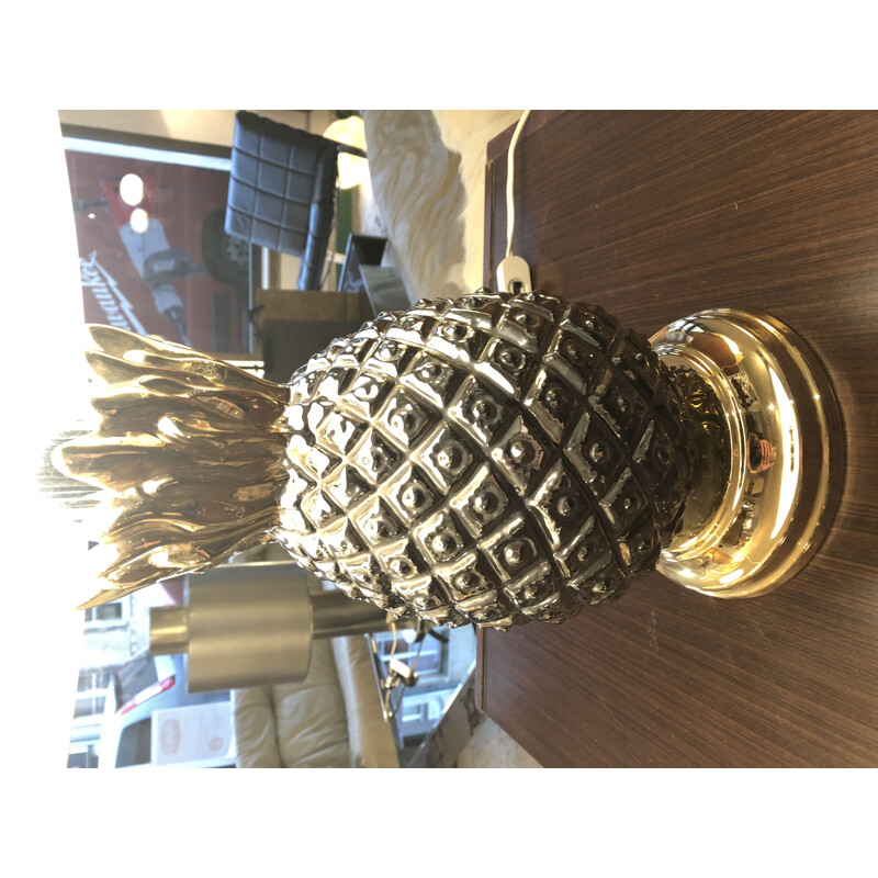 Vintage ceramic pineapple lamp