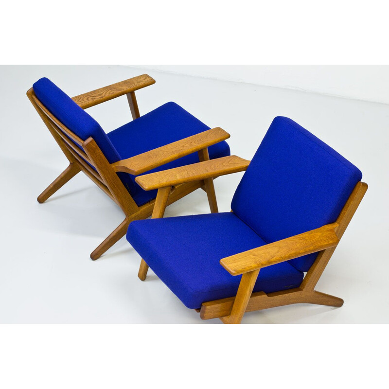 Set of 2 vintage armchairs GE-290 by Hans Wegner for Getama