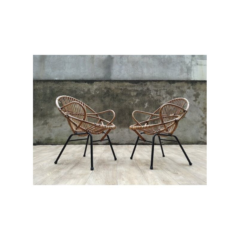 Suite de 2 fauteuils vintage coquille en rotin et pieds métal