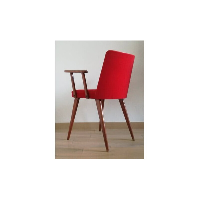 Red cocktail chair with armrests 