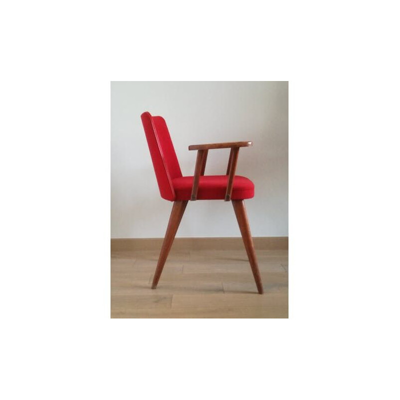 Red cocktail chair with armrests 