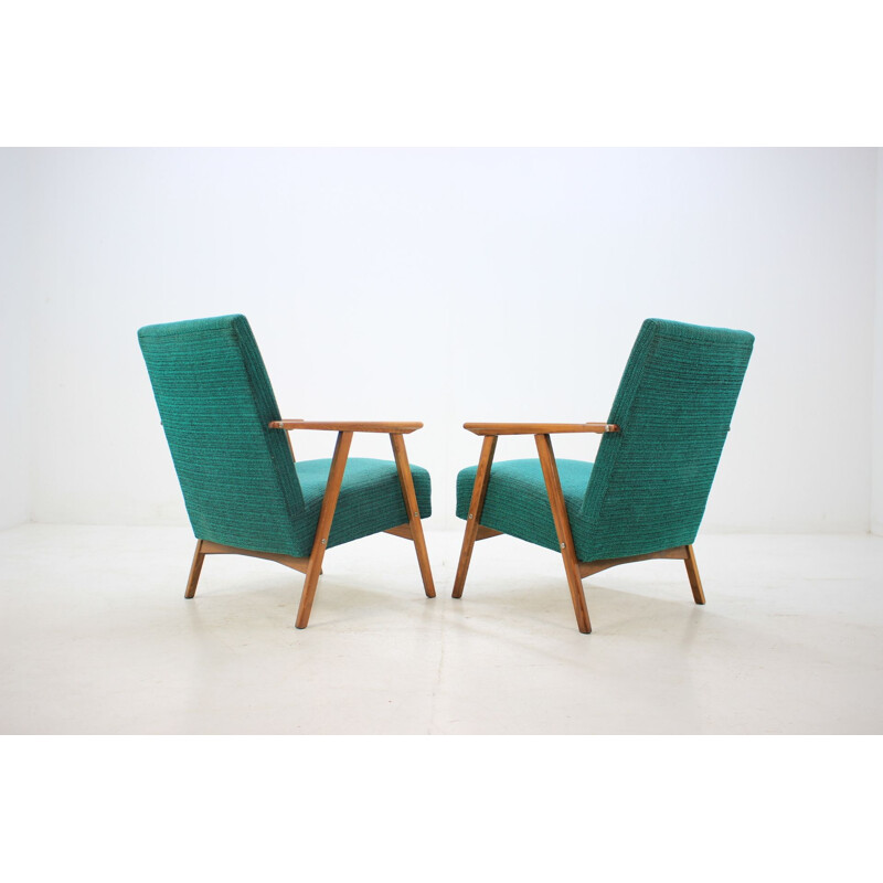 Pair of green armchairs made of oak