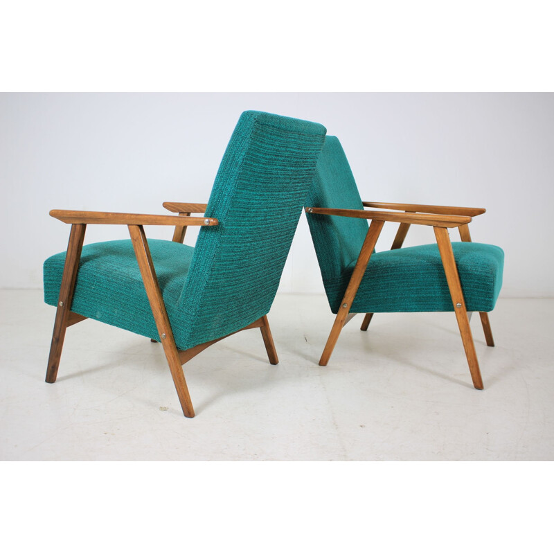 Pair of green armchairs made of oak