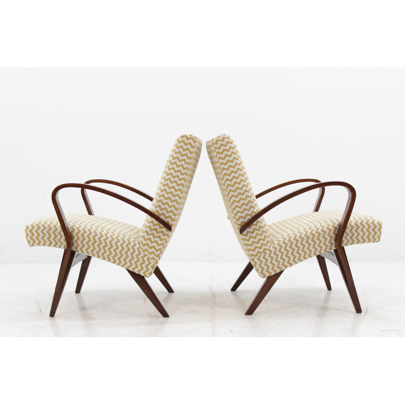 Pair of vintage armchairs in oak by Tatra Pravenec