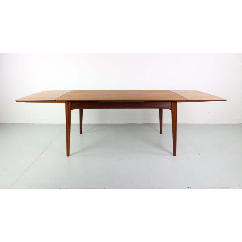 Vintage extendable dining table in teak by Louis Van Teeffelen for Webe
