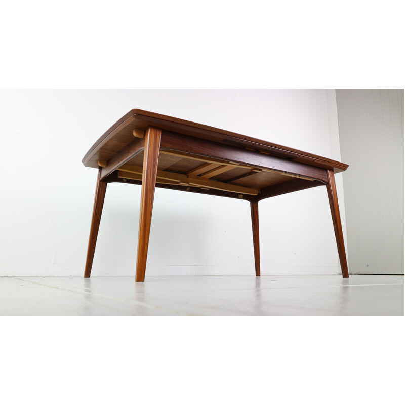 Vintage extendable dining table in teak by Louis Van Teeffelen for Webe