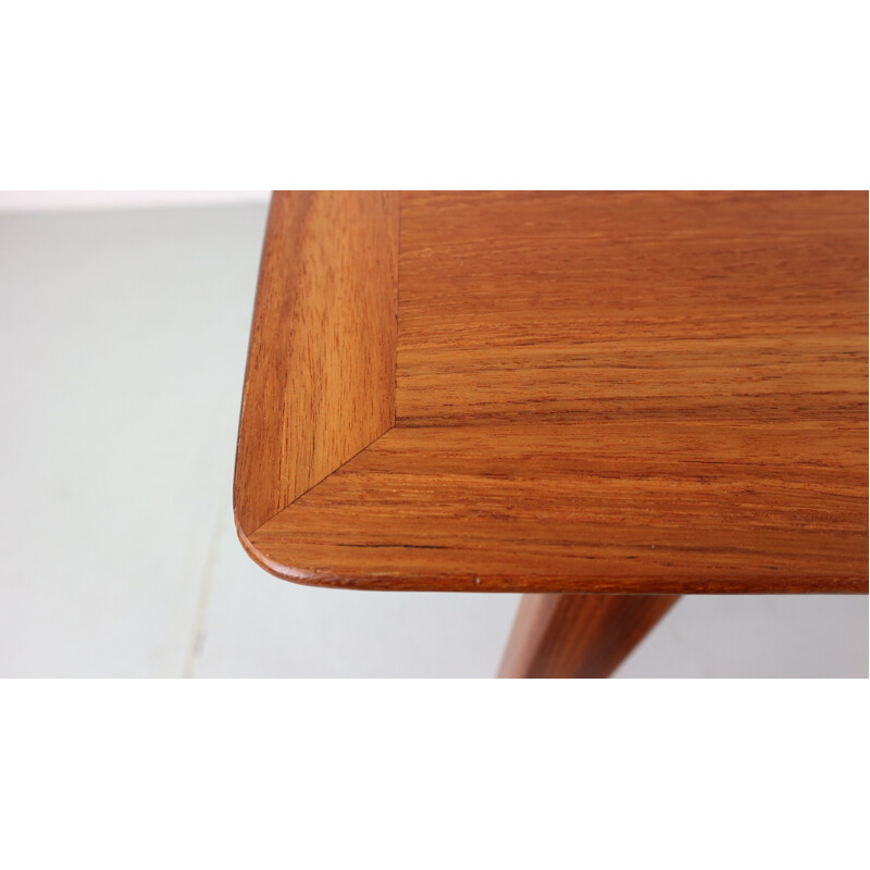 Vintage extendable dining table in teak by Louis Van Teeffelen for Webe