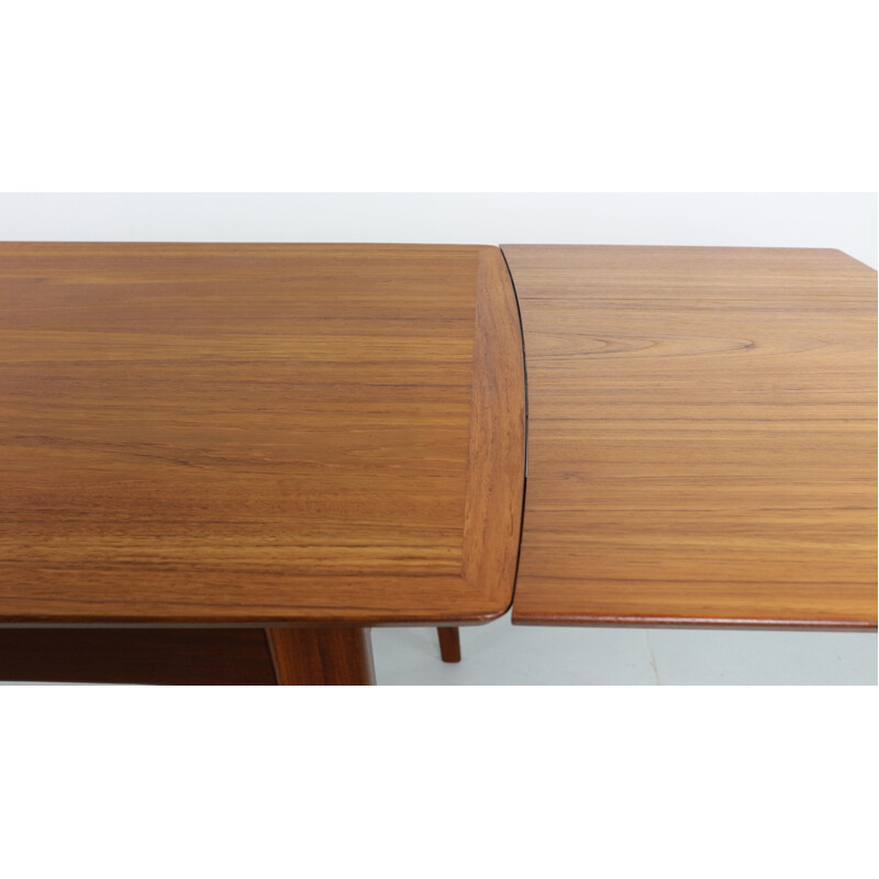 Vintage extendable dining table in teak by Louis Van Teeffelen for Webe