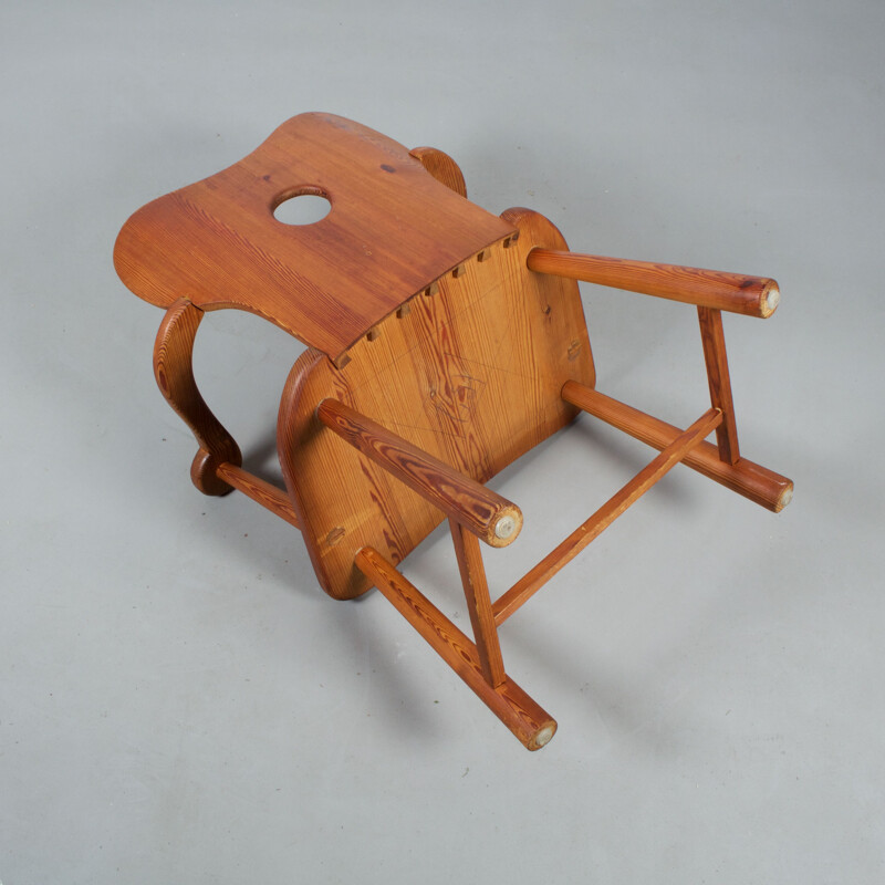 Vintage hand-crafted solid pine chair by Bo Fjaestad 1930s