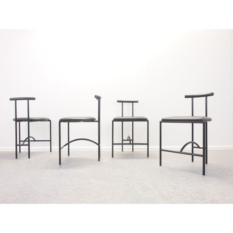 Ensemble de 4 chaises vintage italiennes noires pour Bieffeplast en cuir