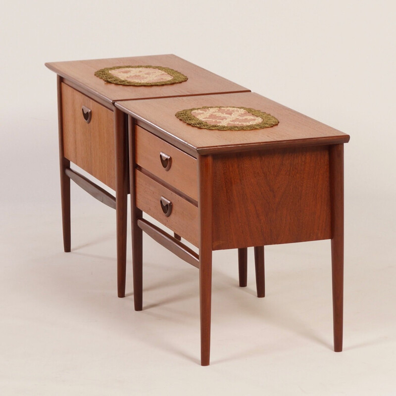 Set of 2 vintage teak Nightstands by Louis van Teeffelen for Wébé