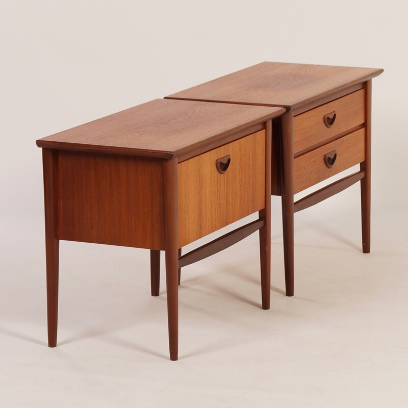 Set of 2 vintage teak Nightstands by Louis van Teeffelen for Wébé