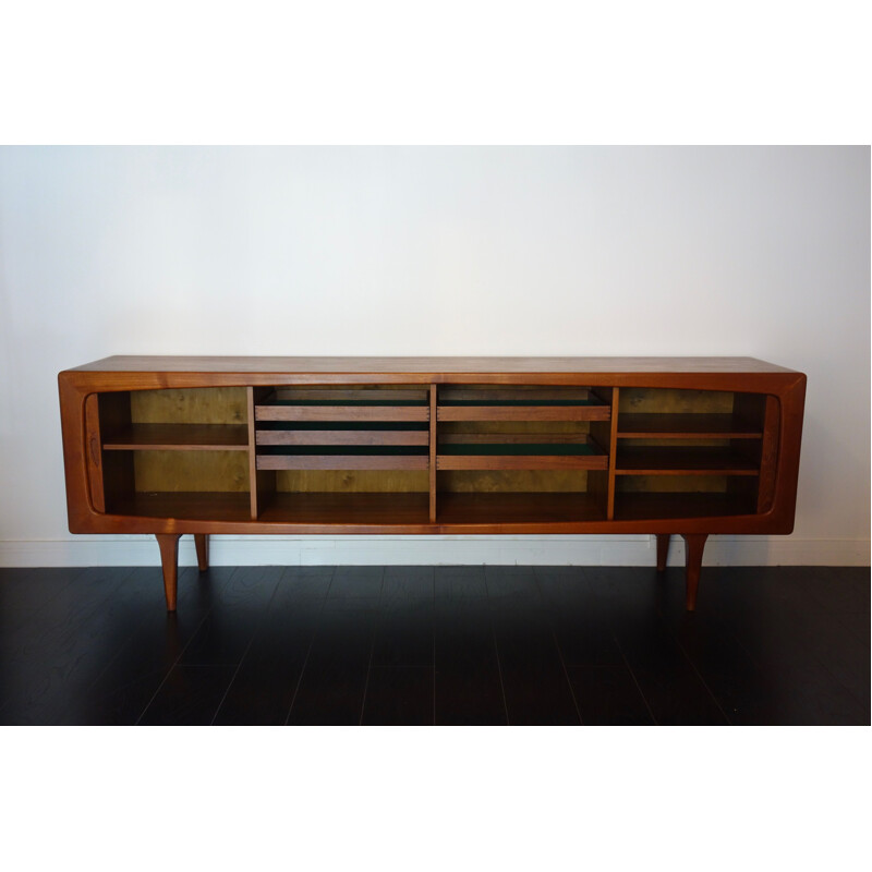 Vintage scandinavian sideboard by Hans Peter Hansen for Skive Møbelfabrik