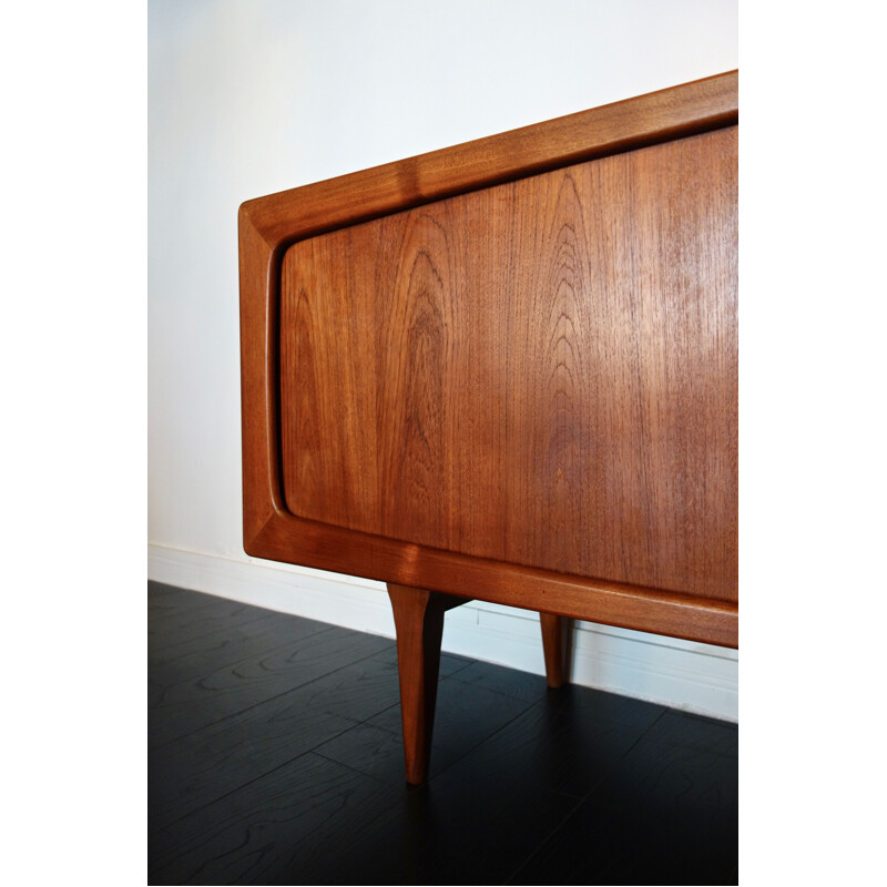 Vintage scandinavian sideboard by Hans Peter Hansen for Skive Møbelfabrik