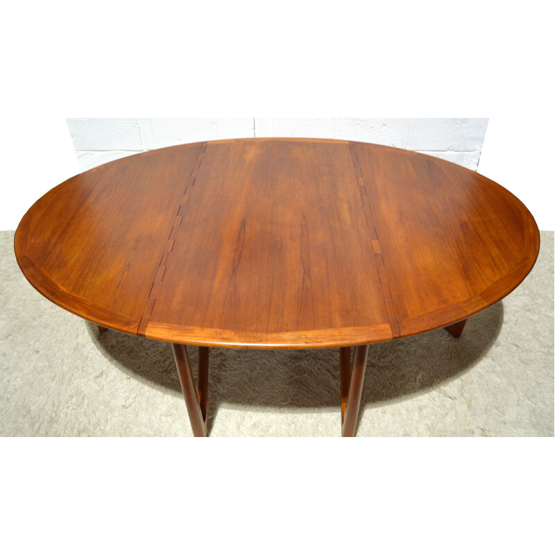 Scandinavian dining table in teak, Kurt OSTERVIG - 1950s