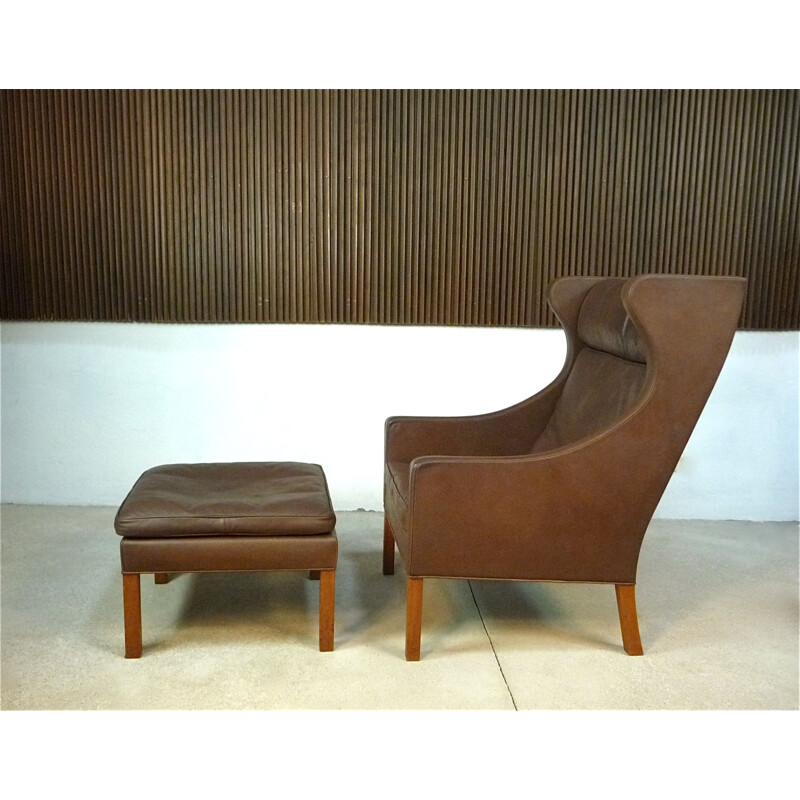 Vintage Danish armchair with ottoman in leather by Børge Mogensen  for Fredericia