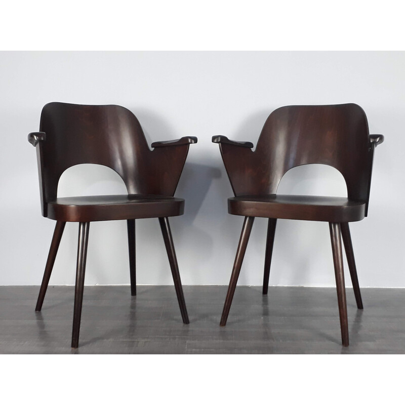 Set of 2 vintage chairs by Oswald Haerdtl
