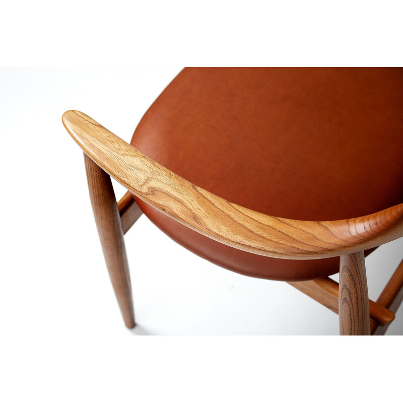 Vintage Scandinavian chair "ST-750" in elm wood by Arne Wahl Iversen