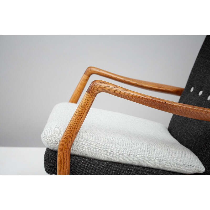 Vintage Danish lounge chair "215" by Kurt Olsen for Slagelse Mobelvaerk