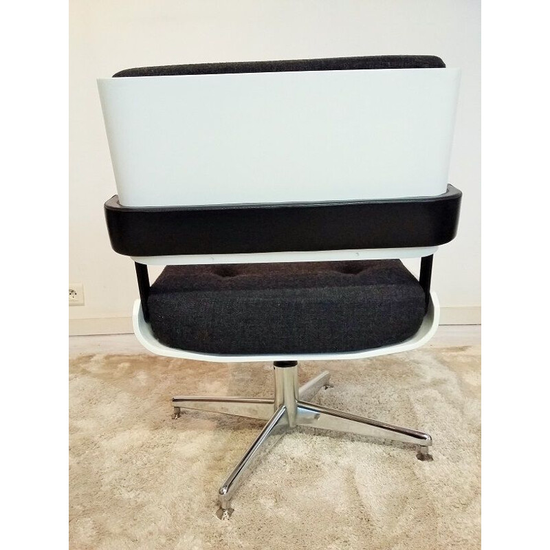 Set of 2 vintage low chair for Moderntube 1970
