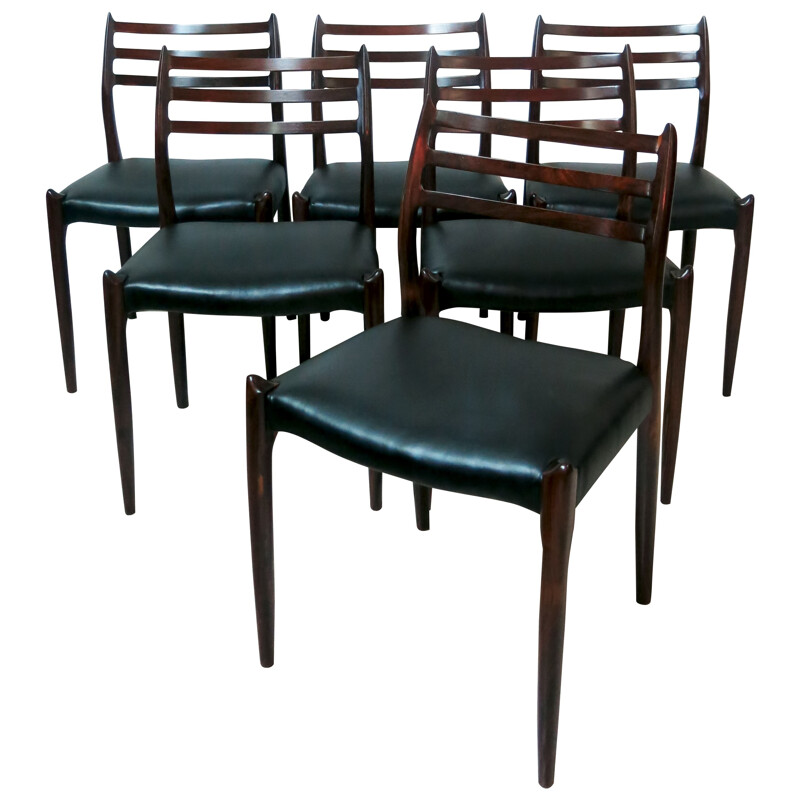 Set of 6 dining chairs in rosewood and black vinyl, Niels O. MOLLER - 1960s