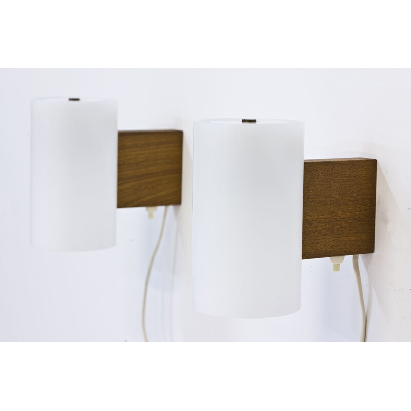 Pair of white wall lights in plastic and oak