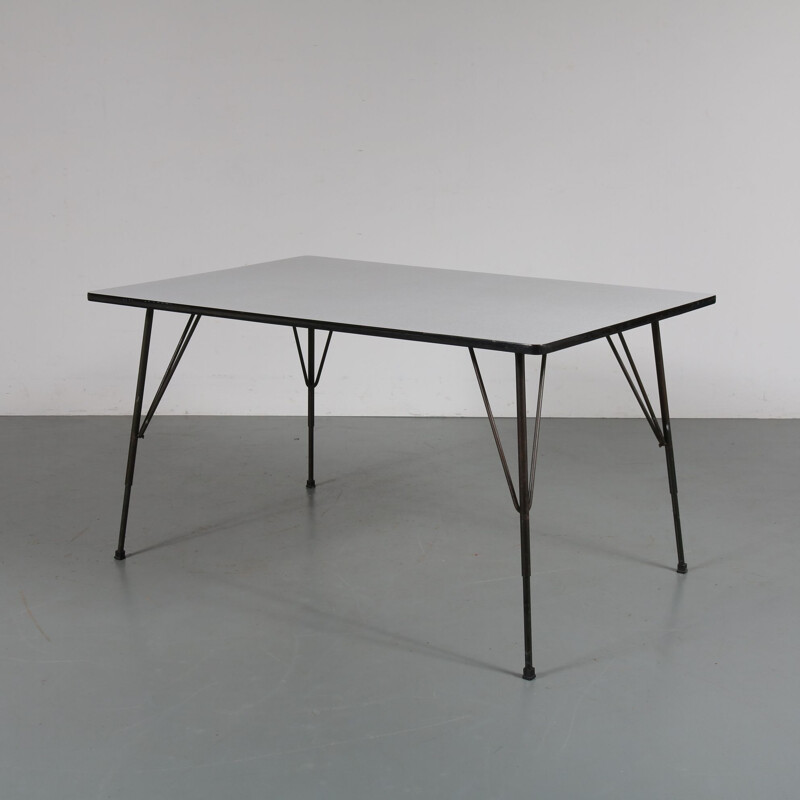 Table vintage industriel par Rudolf WOLF