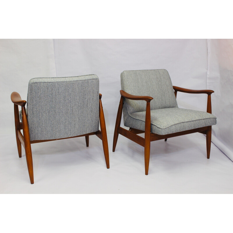 Set of 2 vintage armchairs "GFM-87" by Jiliusz Kedziorek for Gościcińskie