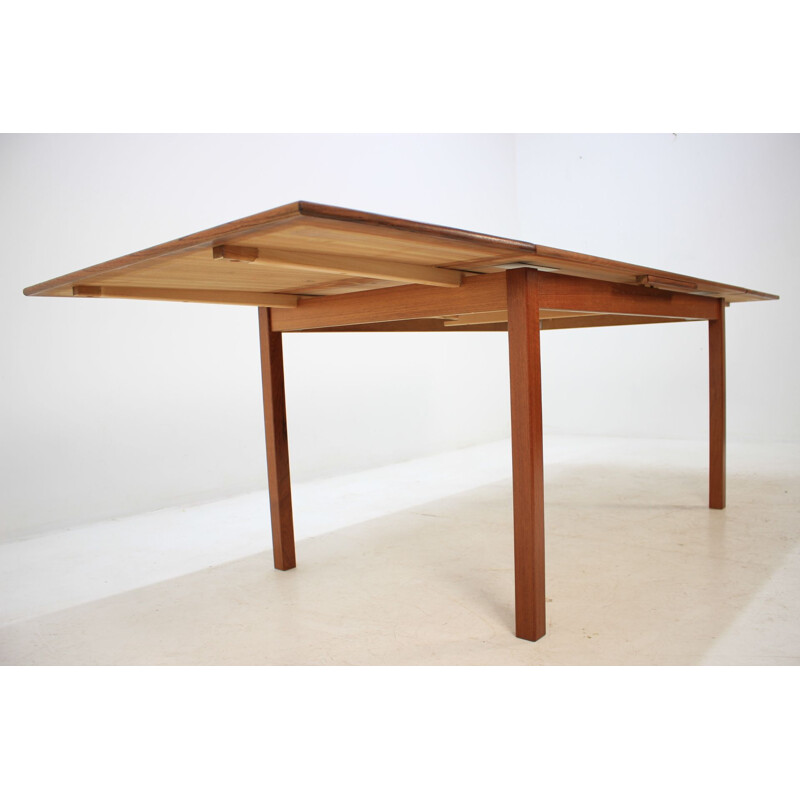 Vintage Danish extendable table in teak by Gudme Mobelfabrik