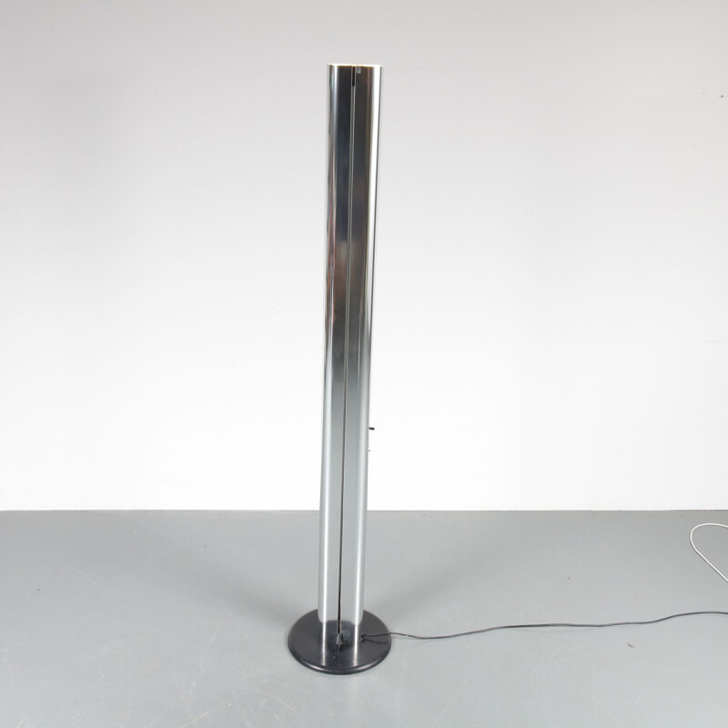 Vintage Italian floor lamp "Megaron" by Gianfranco Frattini