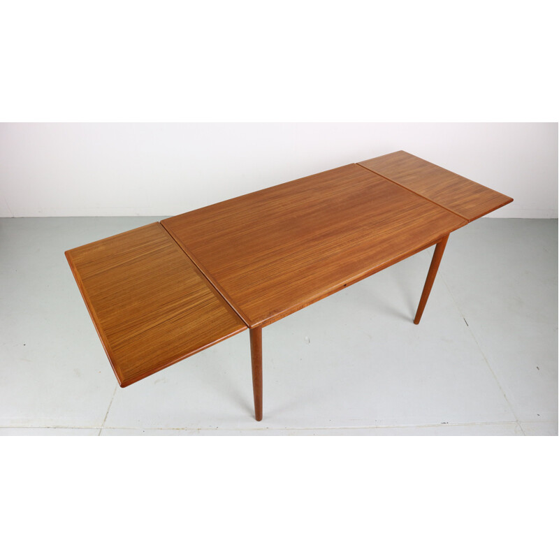 Vintage Danish extendable dining table in teak