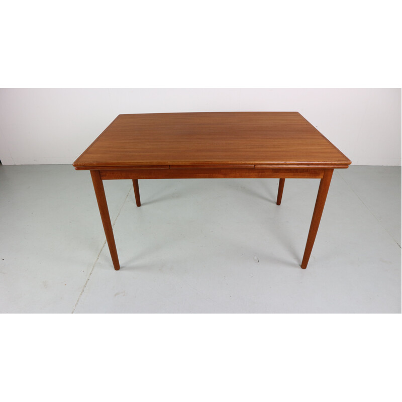 Vintage Danish extendable dining table in teak