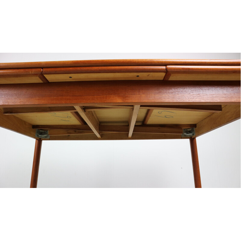 Vintage Danish extendable dining table in teak