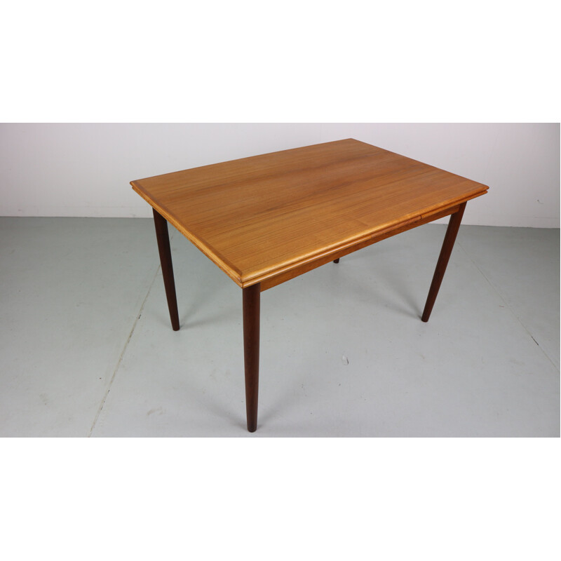 Vintage Danish extendable dining table in teak