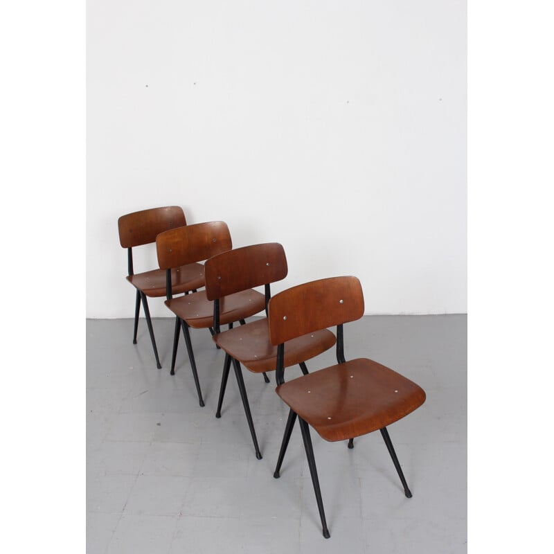 Set of 4 vintage chairs by Friso Kramer for Ahrend De Cirkel