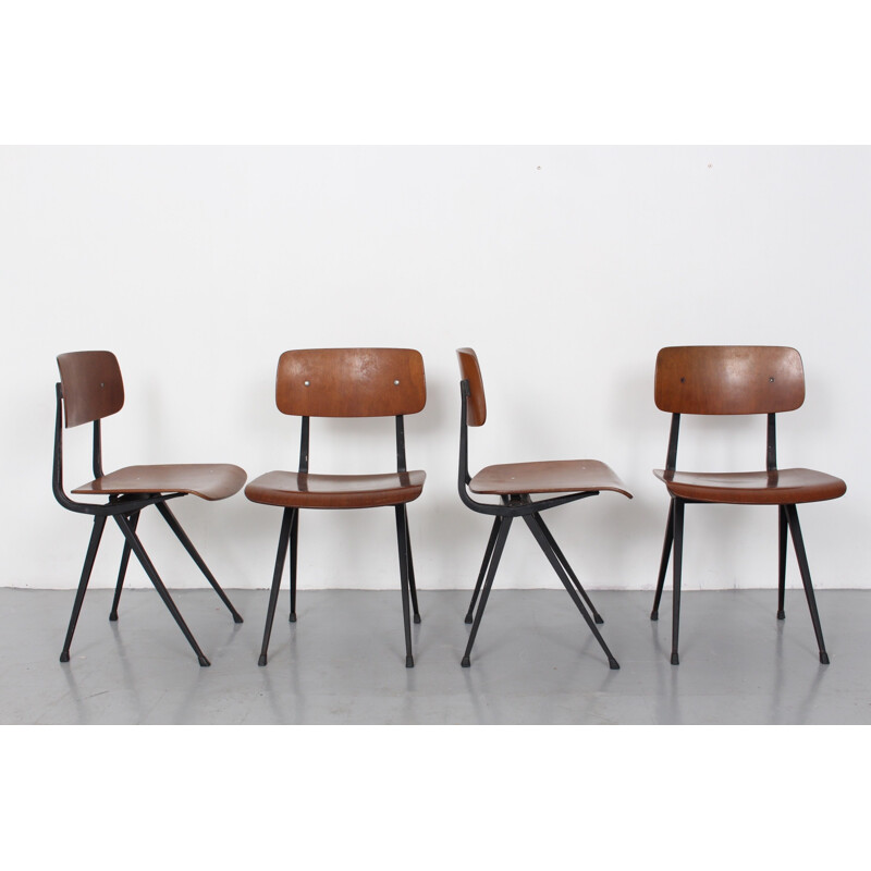 Set of 4 vintage chairs by Friso Kramer for Ahrend De Cirkel