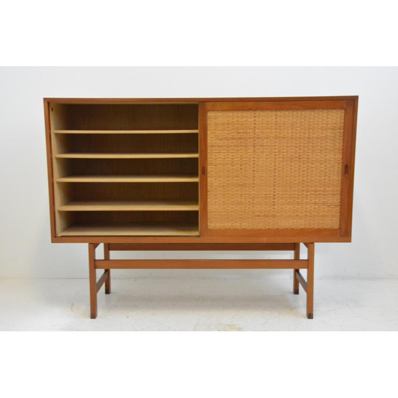 Vintage cabinet by Hans Wegner for Ry furniture