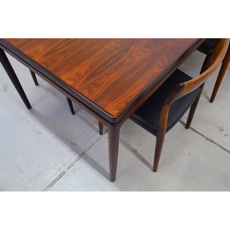 Vintage table in rosewood by Johannes Andersen for Christian Linnebergs Möbelfabrik 