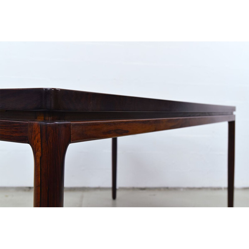 Vintage table in rosewood by Johannes Andersen for Christian Linnebergs Möbelfabrik 