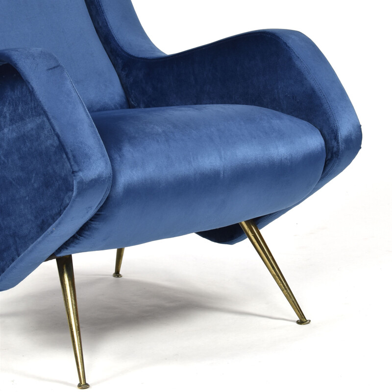 Vintage blue velvet armchair by Aldo Morbelli