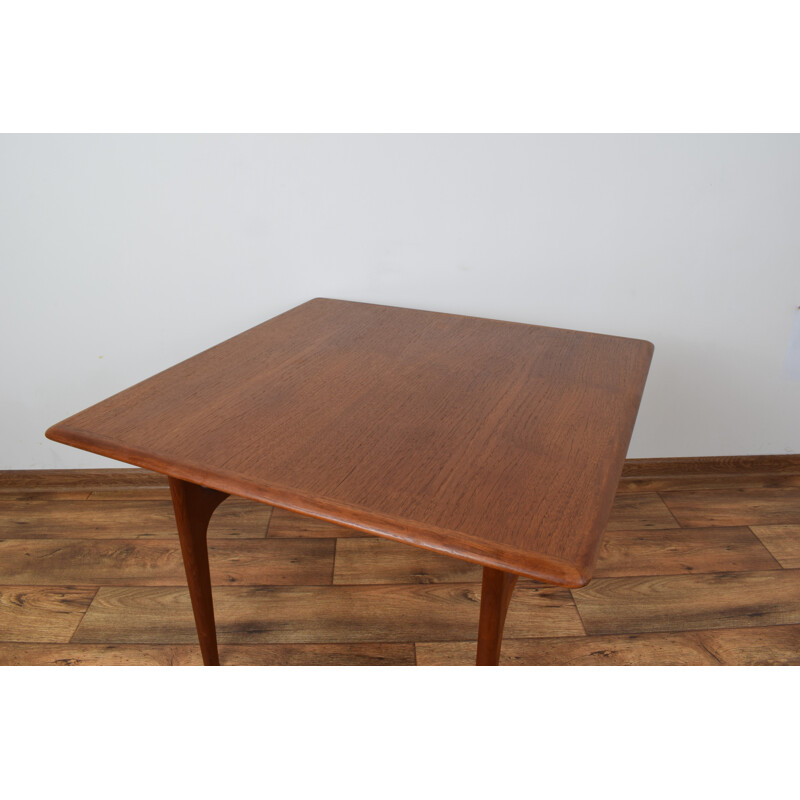 Vintage teak coffee table from Trioh