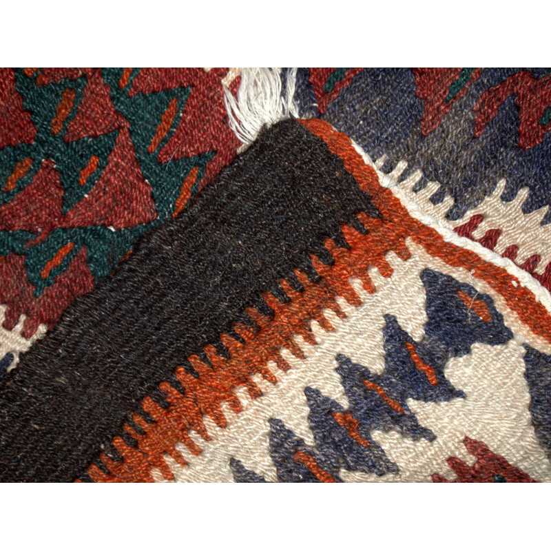 Tapis fait main vintage en laine