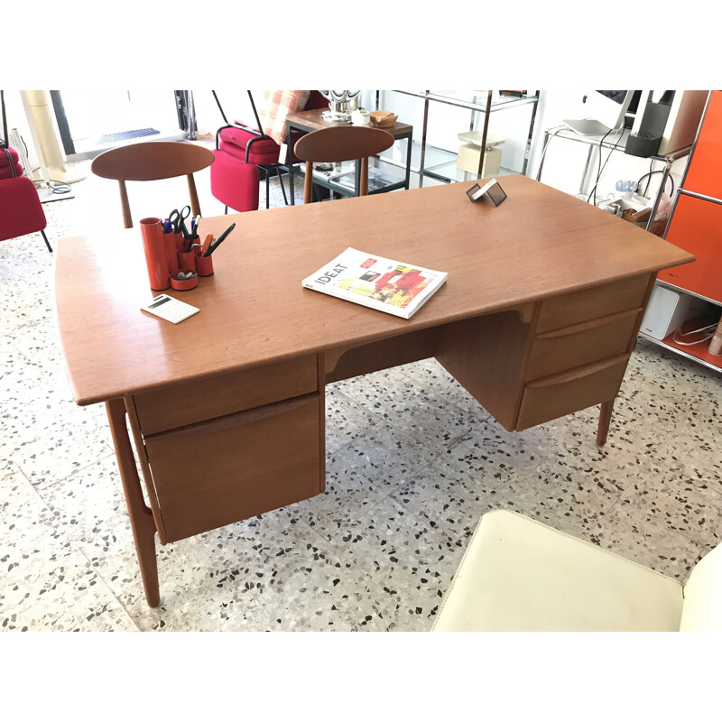 Vintage Danish desk in teak by Svend & Madsen