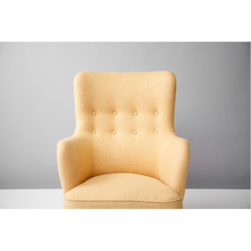 Vintage Danish yellow armchair by Peter Hvidt for Fritz Hansen