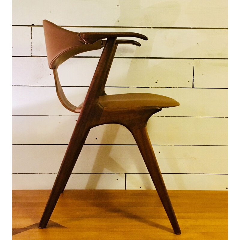 Vintage chair cowhorn in teak and leather by Louis van Teeffellen