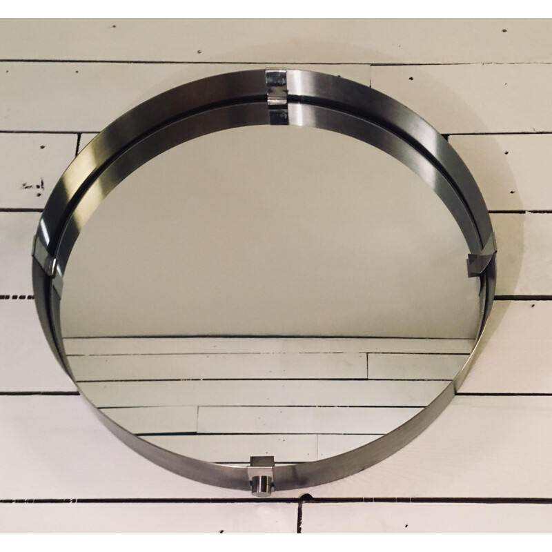 Vintage round mirror in brushed aluminium