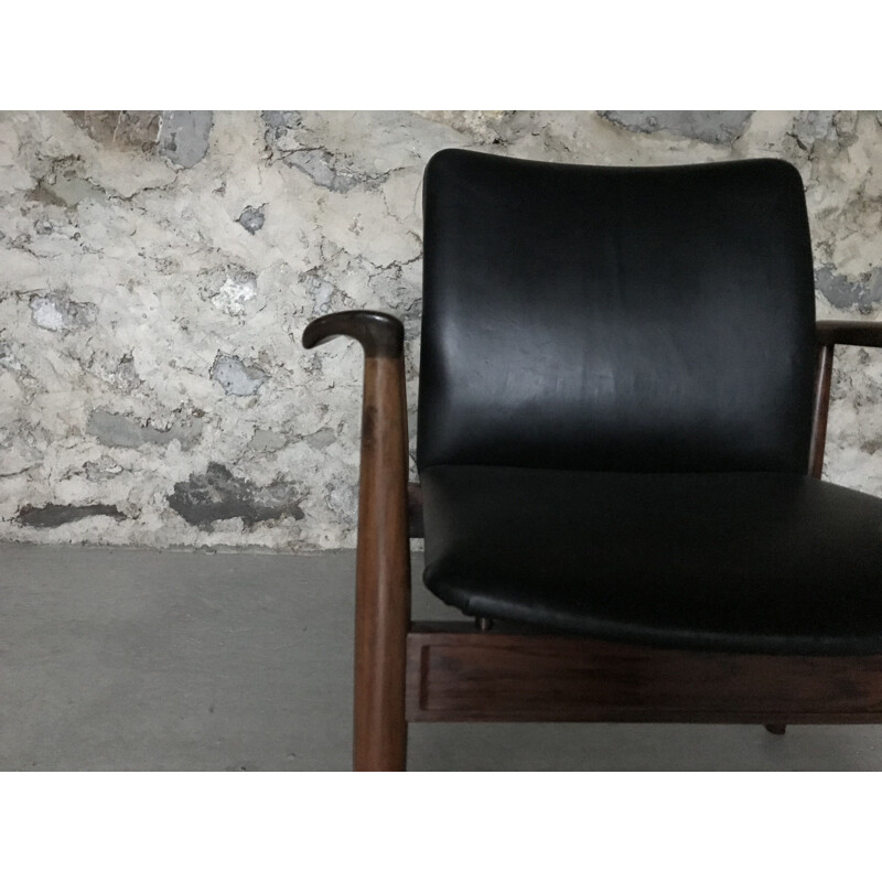 Vintage armchair Diplomat in rosewood by Finn Juhl