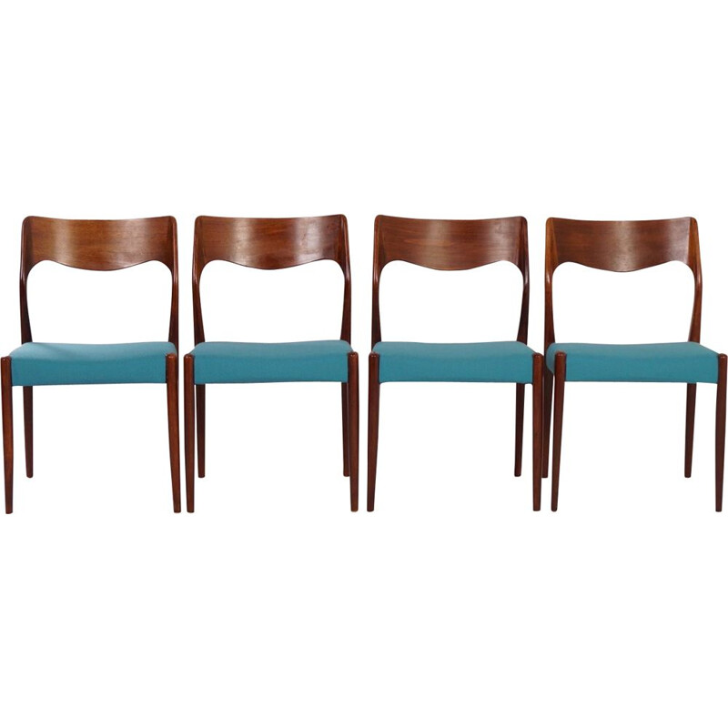 Set of 4 vintage chairs in rosewood, scandinavian style