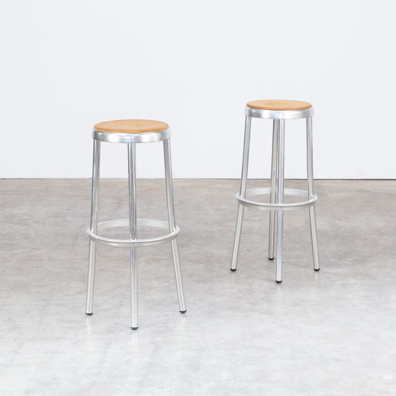 Set of 2 vintage stools in aluminium and framed wooden