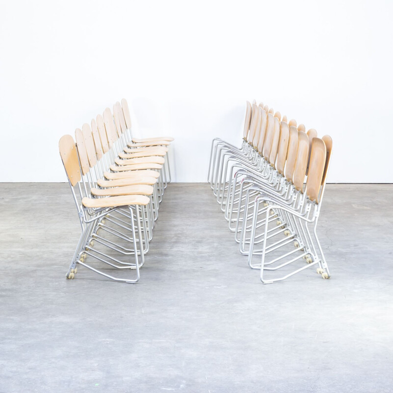 Suite de 20 chaises vintage aluflex pour Hans Zollinger Sohre